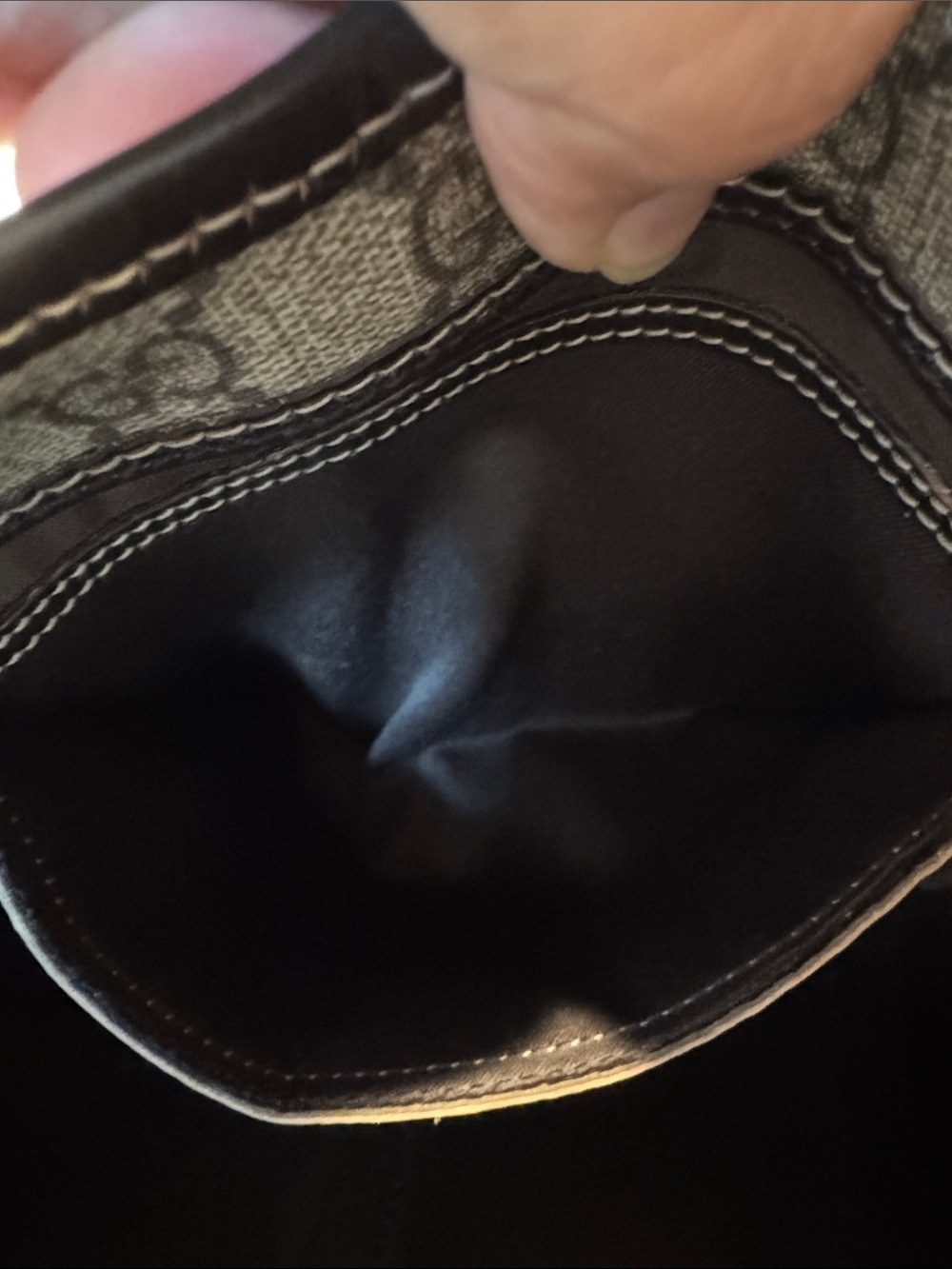 Authentic Gucci GG Supreme Joy Bardot medium shoulder bag - Picture 13 of 13